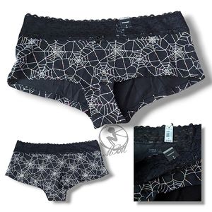 🆕 Torrid Spider Web Print Mid Rise Boyshort Panties size 2X